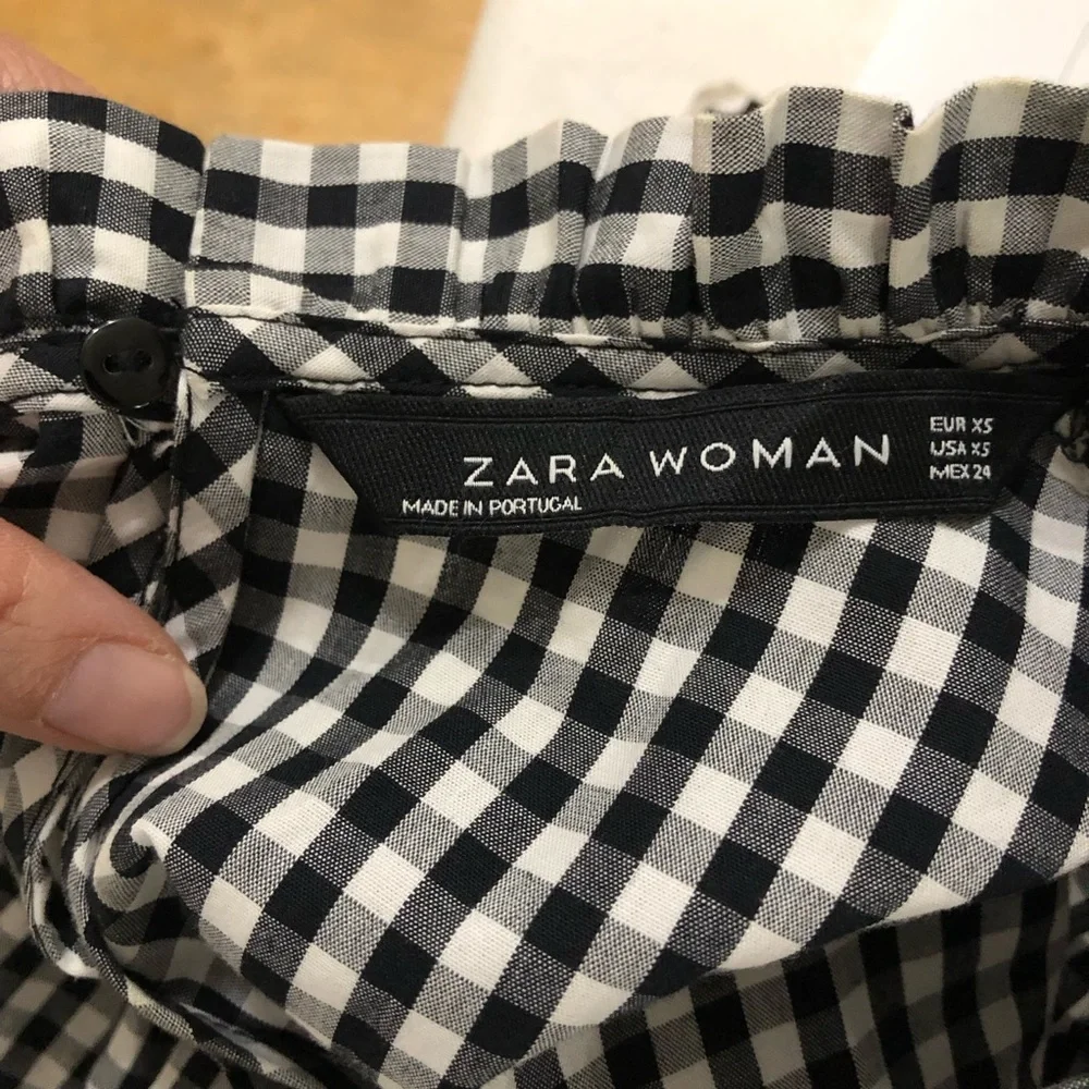 Zara Women’s Black and White Checkered Long Sleeves Blouse